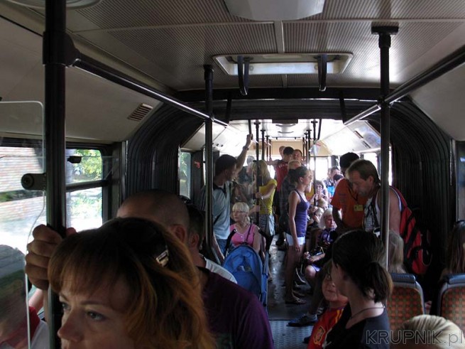 Jazda autobusem w Słonecznym Brzegu - wchodzimy bez biletu, wewnątrz jest bileter ...
